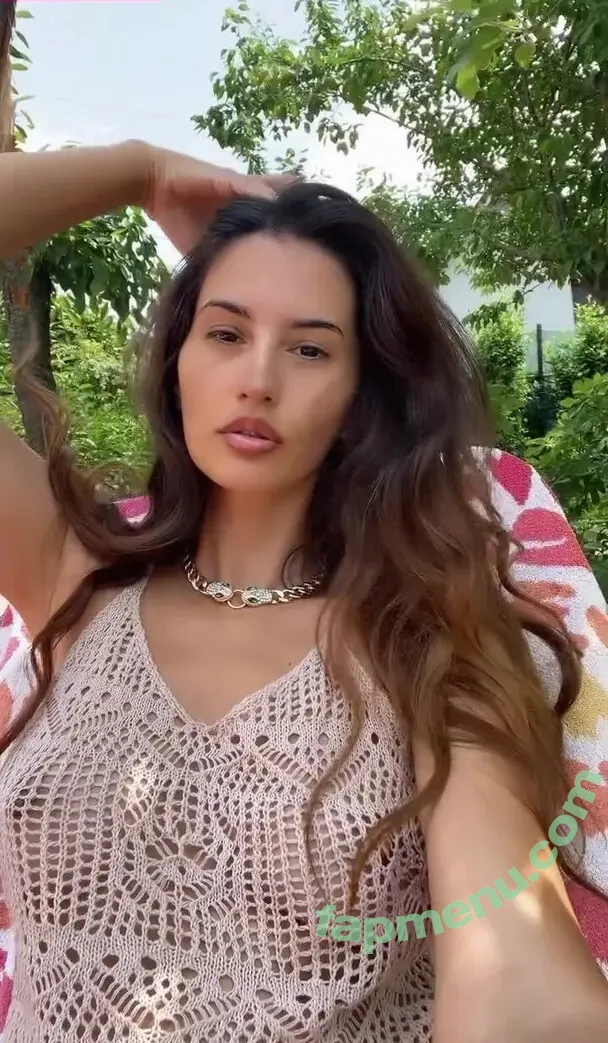 Andreea Petre nude photo #0002 (andreeaepetre)