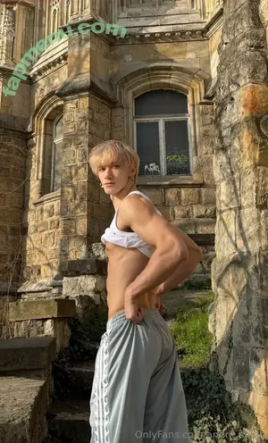  nude photo #0004