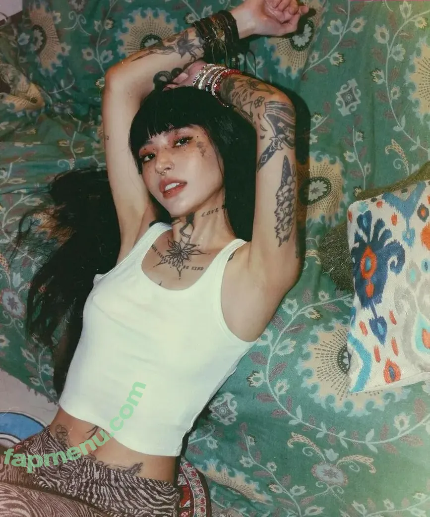 Andy_Blossom nude photo #0010 (freeblossomandblue)