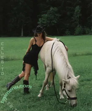 anfr00 / anxvids nude photo #0541