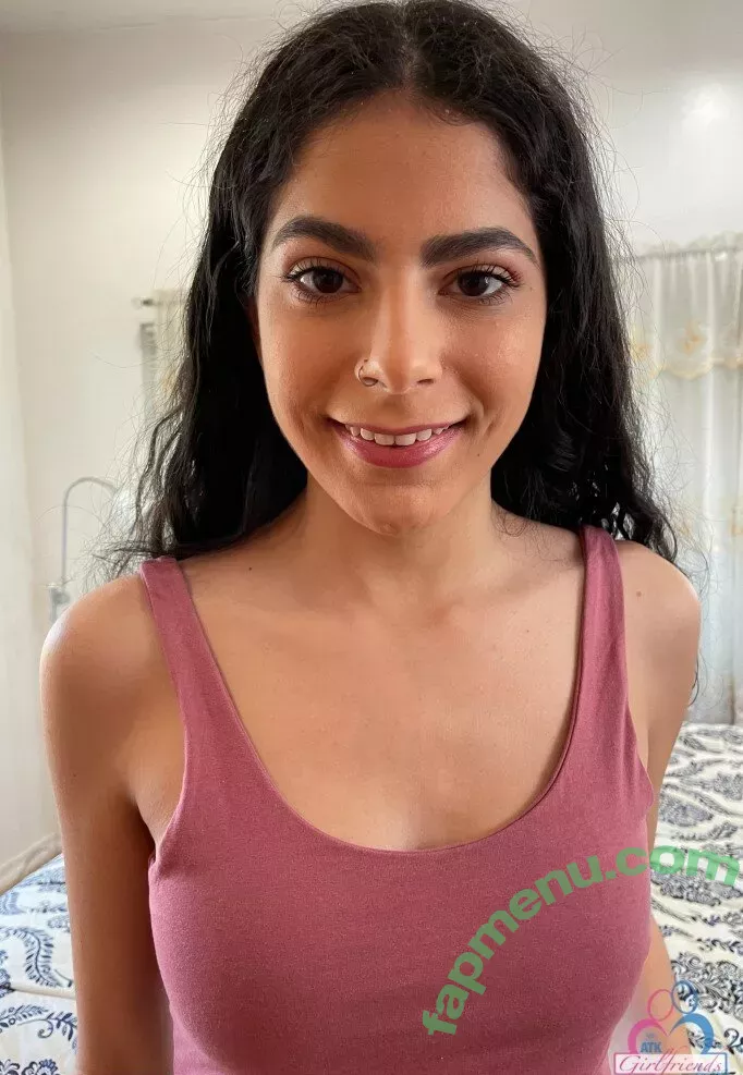 Angel Gostosa nude photo #0005 (starcr0ssangel / starcrossedangel)