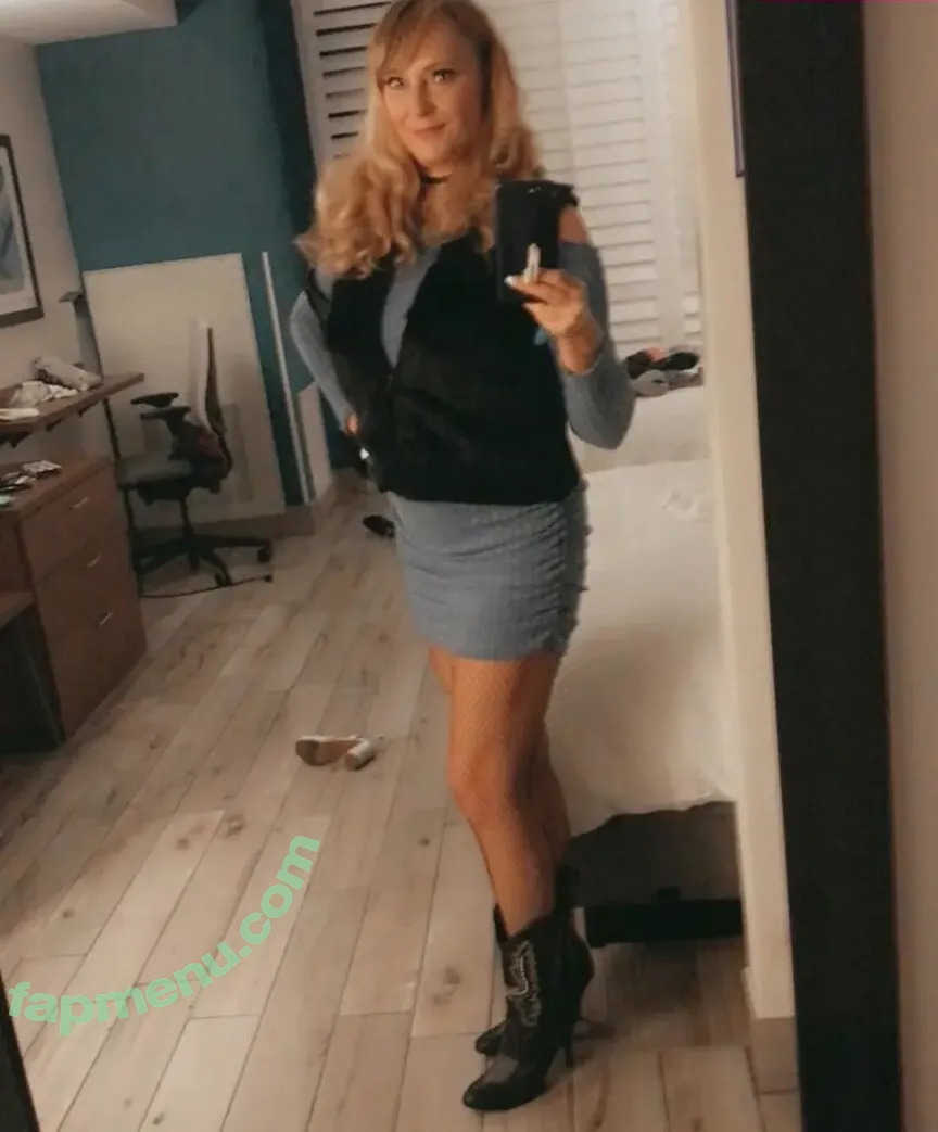 Angel_Grave nude photo #0021 (Allhaloproductions / angelgrave8)