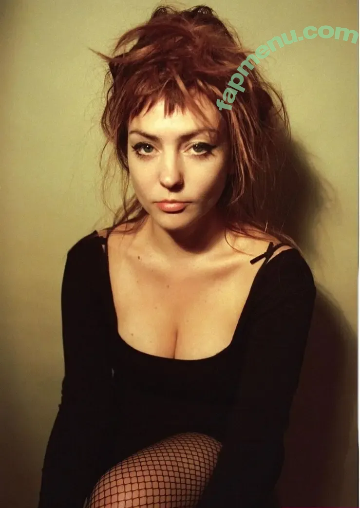 Angel Olsen nude photo #0028 (angelolsen / angelolsenmusic)