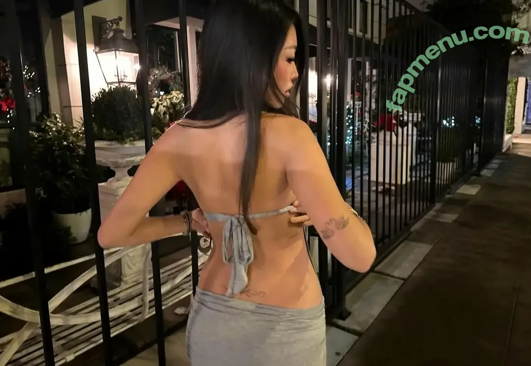 Angela Chin nude photo #0039 (ang9la_ / chinsflix)