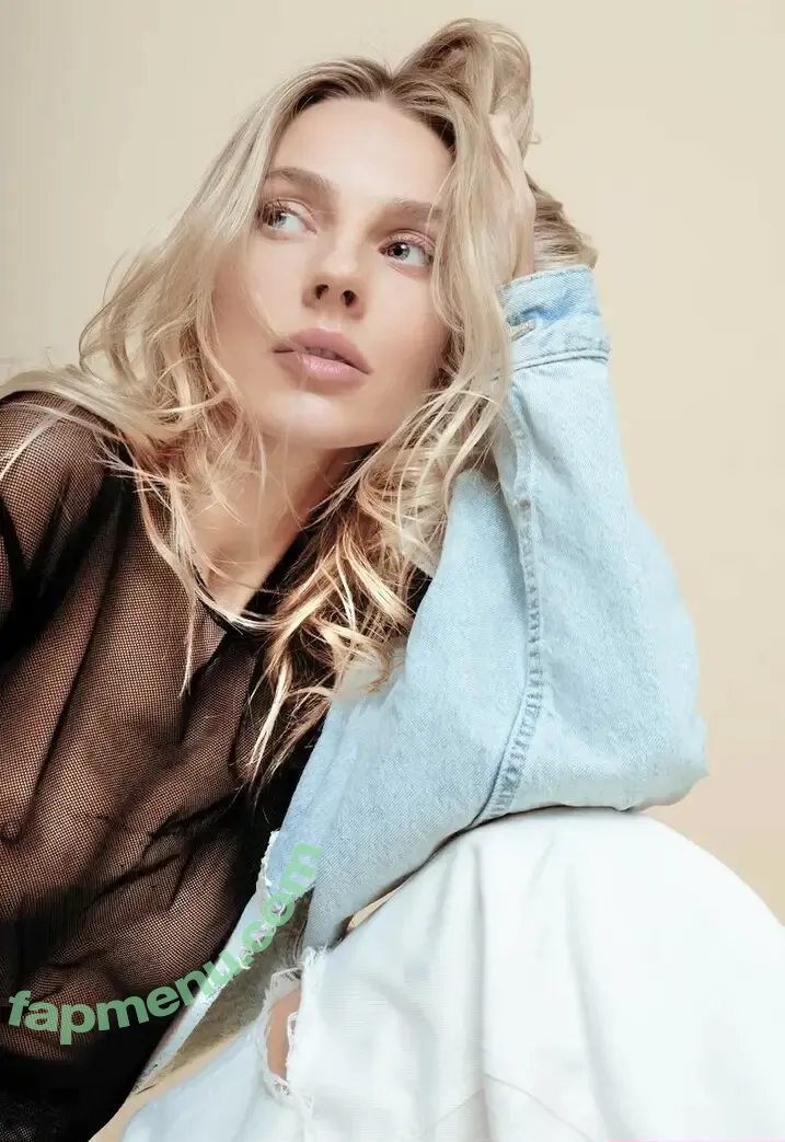 Angela Kajo nude photo #0027 (angelakajo)