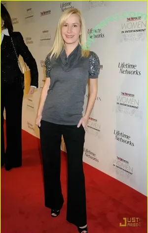 Angela Kinsey / angelakinsey nude photo #0084