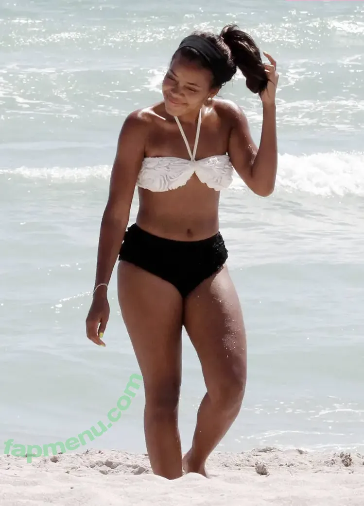 Angela Simmons nude photo #0435 (angelasimmons)