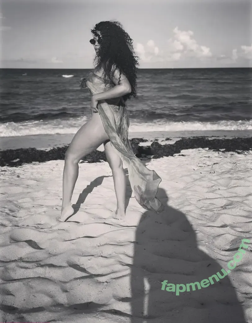 Angela Simmons nude photo #0471 (angelasimmons)