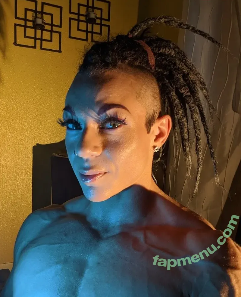 Angela Yeo nude photo #0205 (ifbb_pro_yeo)