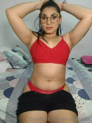 angelahot21 / lilhunee21 nude photo #0121