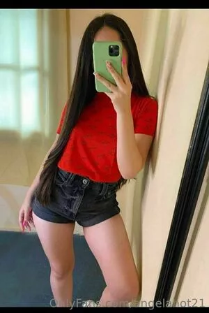 angelahot21 / lilhunee21 nude photo #0197