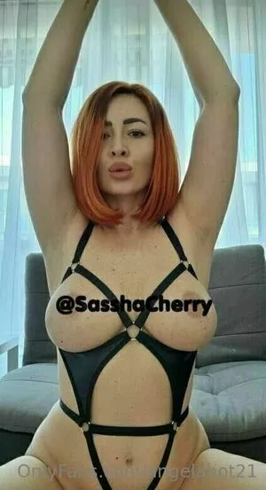 angelahot21 / lilhunee21 nude photo #0198