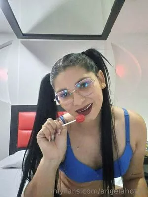 angelahot21 / lilhunee21 nude photo #0273