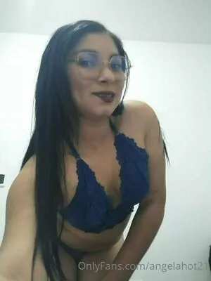 angelahot21 / lilhunee21 nude photo #0376