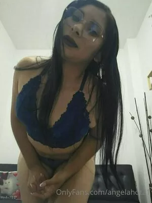angelahot21 / lilhunee21 nude photo #0378