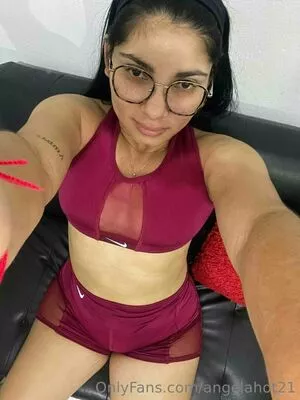 angelahot21 / lilhunee21 nude photo #0405