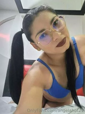angelahot21 / lilhunee21 nude photo #0439