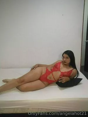 angelahot21 / lilhunee21 nude photo #0505