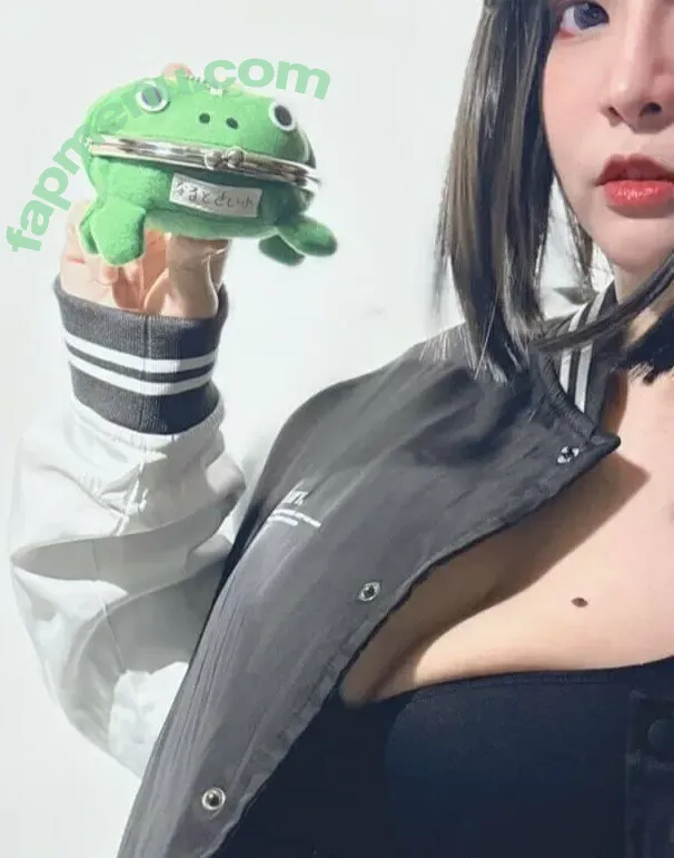 angelakuo0504 nude photo #0027 (angelakuo0504)