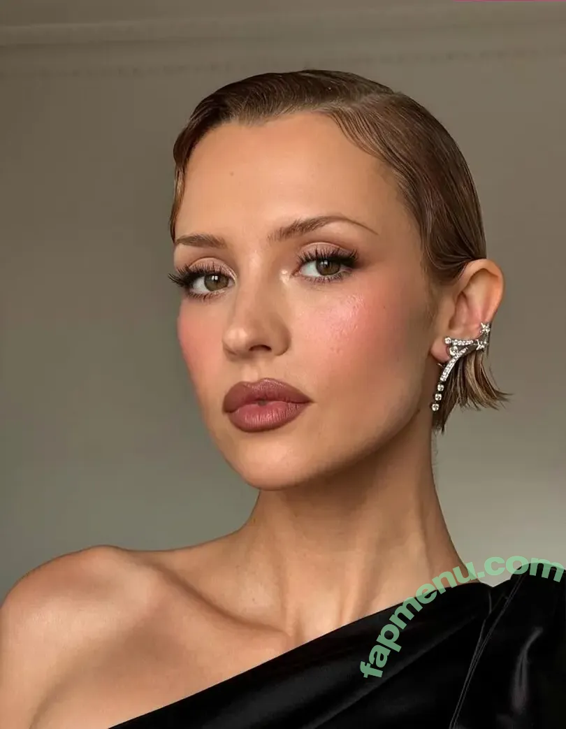 Angèle Van Laeken nude photo #0159 (angele_vl / u147788082)