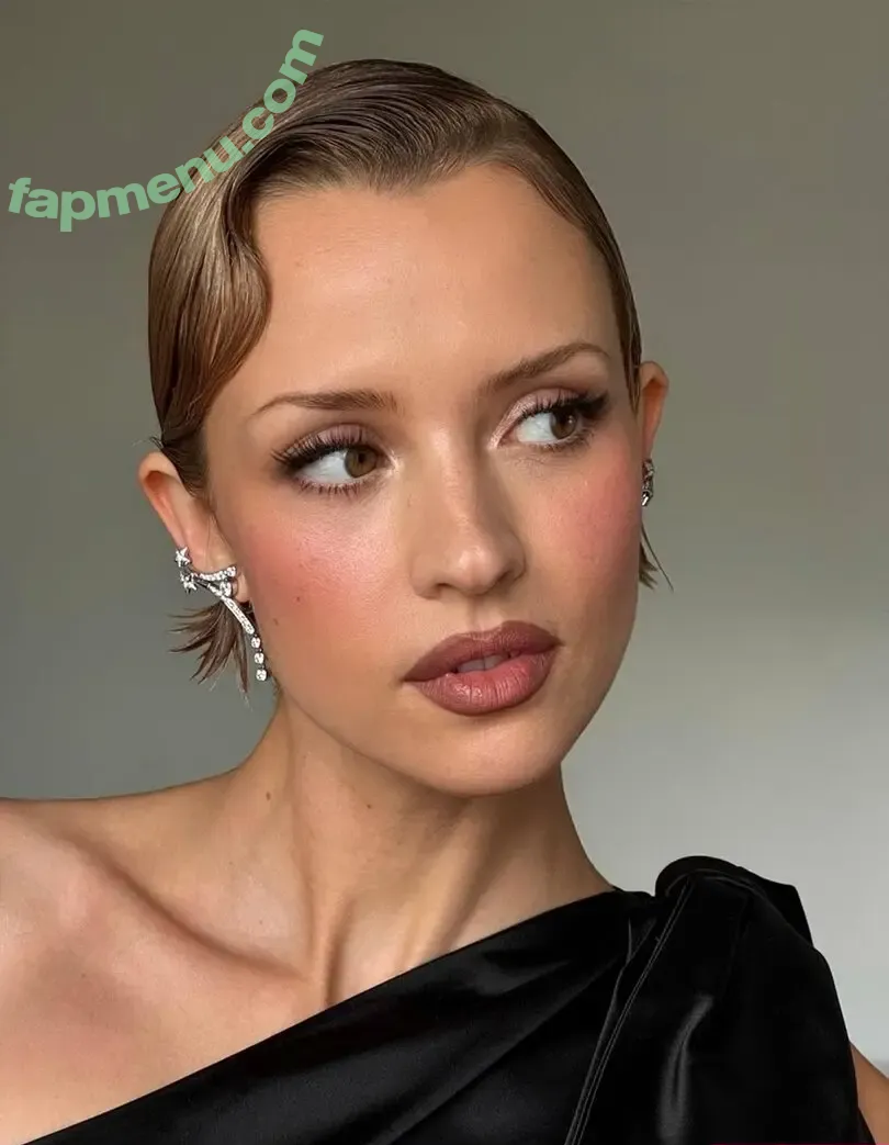 Angèle Van Laeken nude photo #0161 (angele_vl / u147788082)