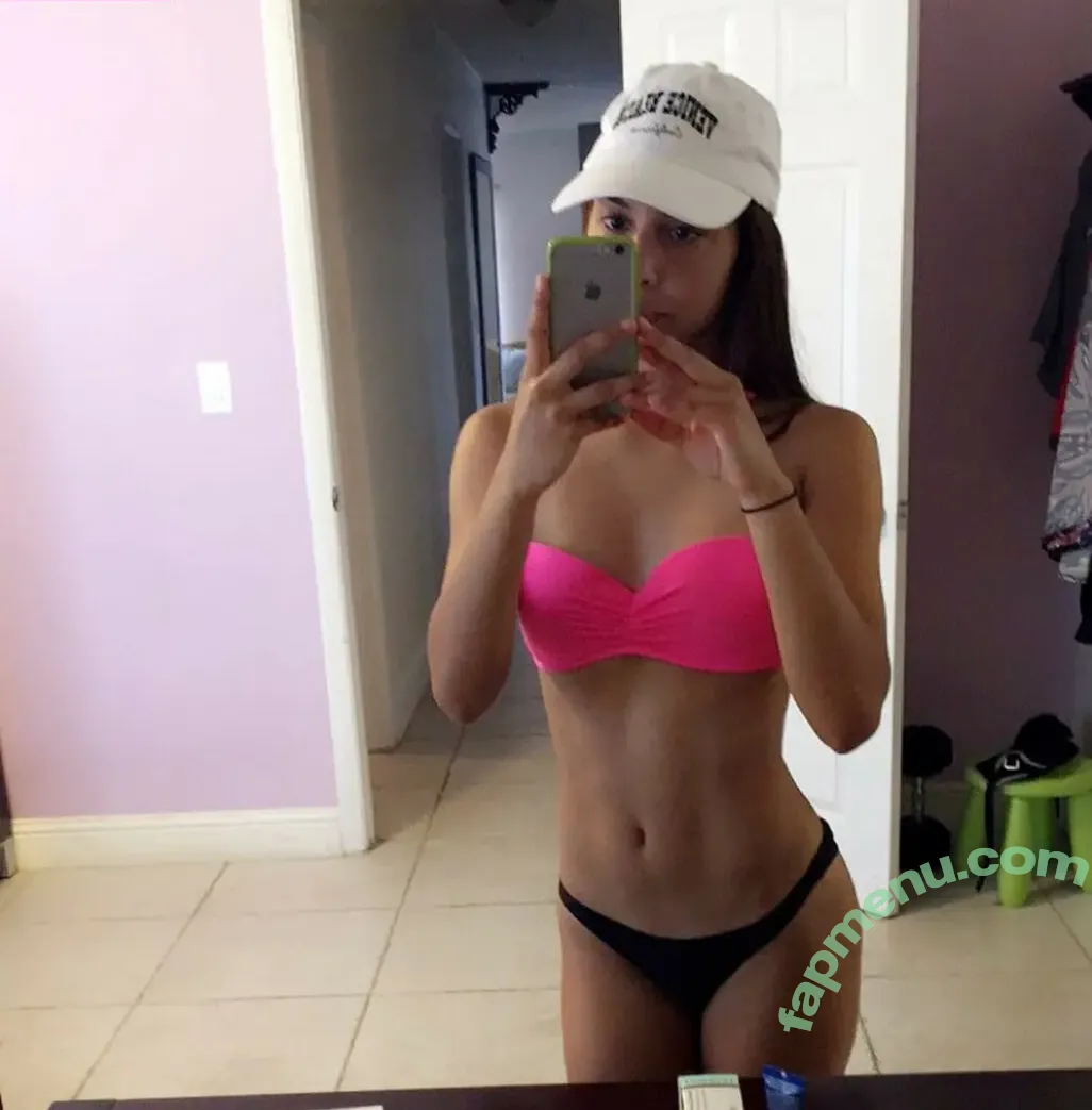 Angelibelly nude photo #0016 (Angelica Vassallo / Angieshausoftravel)