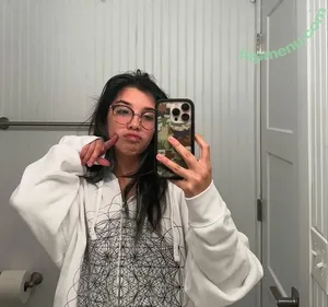 Angelina Fishtank / 2and3dar_t / Purplemoths143 / angelinnareyes / purplemoths nude photo #0157