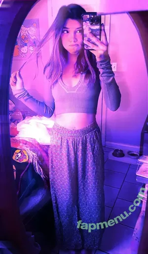 Angelina Fishtank / 2and3dar_t / Purplemoths143 / angelinnareyes / purplemoths nude photo #0173