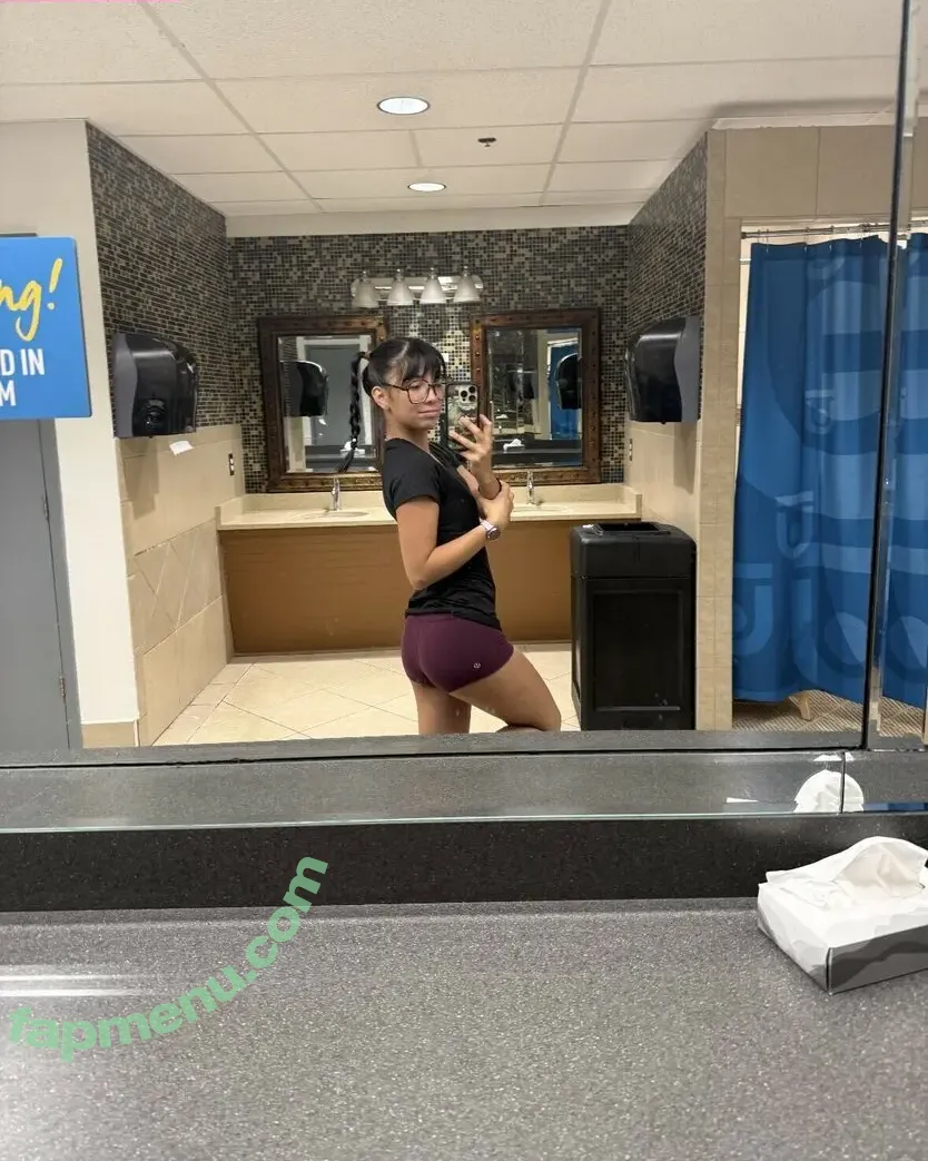 Angelina Fishtank nude photo #0040 (2and3dar_t / Purplemoths143 / angelinnareyes / purplemoths)