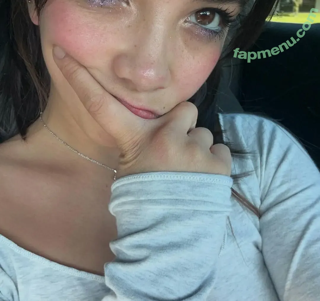 Angelina Fishtank nude photo #0166 (2and3dar_t / Purplemoths143 / angelinnareyes / purplemoths)