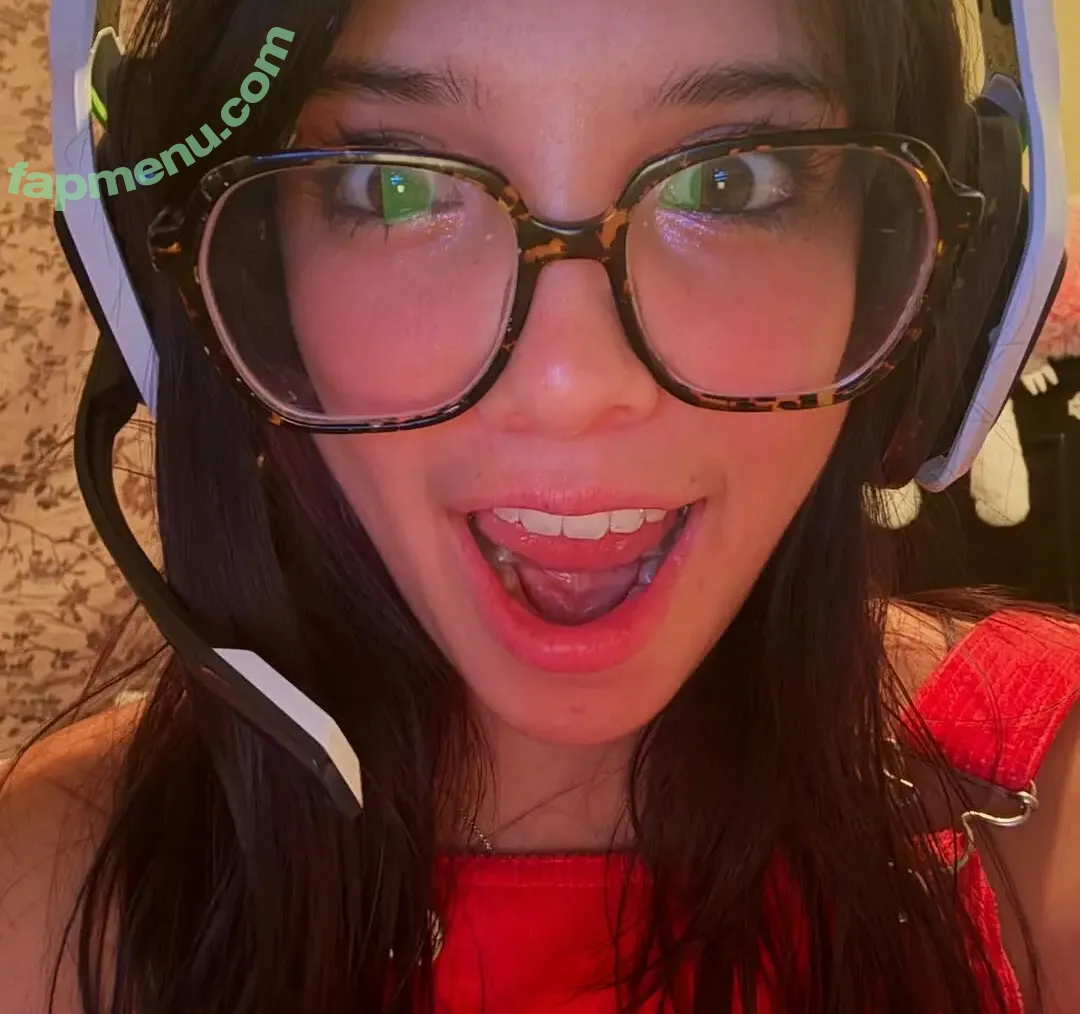 Angelina Fishtank nude photo #0167 (2and3dar_t / Purplemoths143 / angelinnareyes / purplemoths)