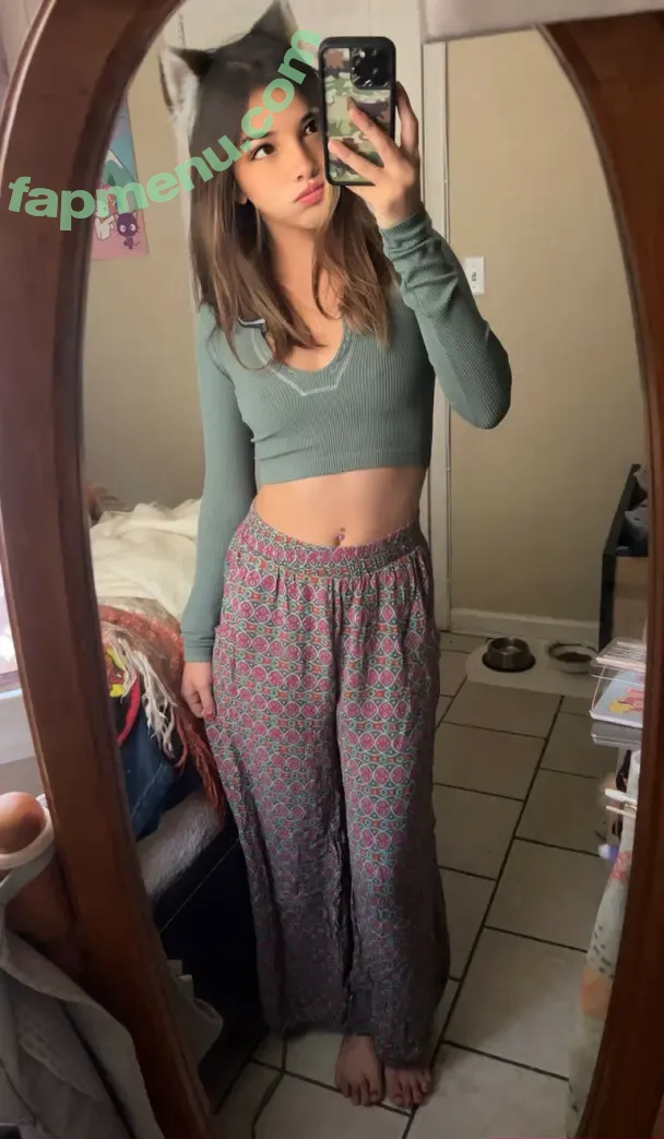 Angelina Fishtank nude photo #0174 (2and3dar_t / Purplemoths143 / angelinnareyes / purplemoths)