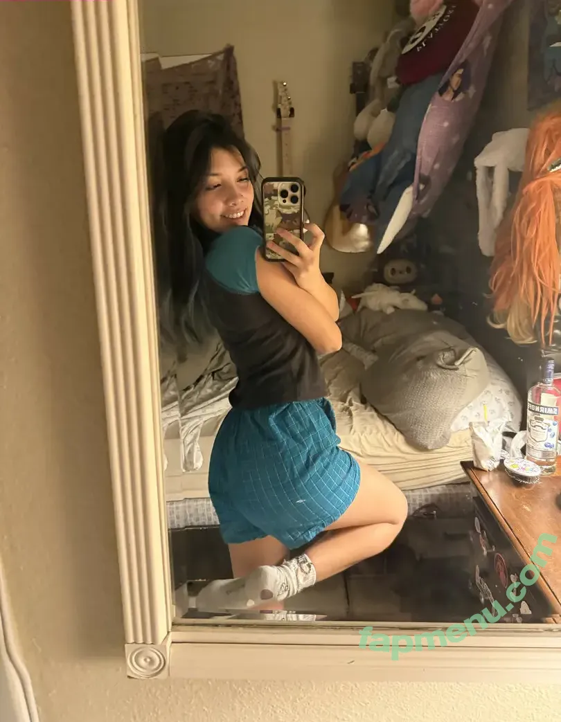 Angelina Fishtank nude photo #0200 (2and3dar_t / Purplemoths143 / angelinnareyes / purplemoths)