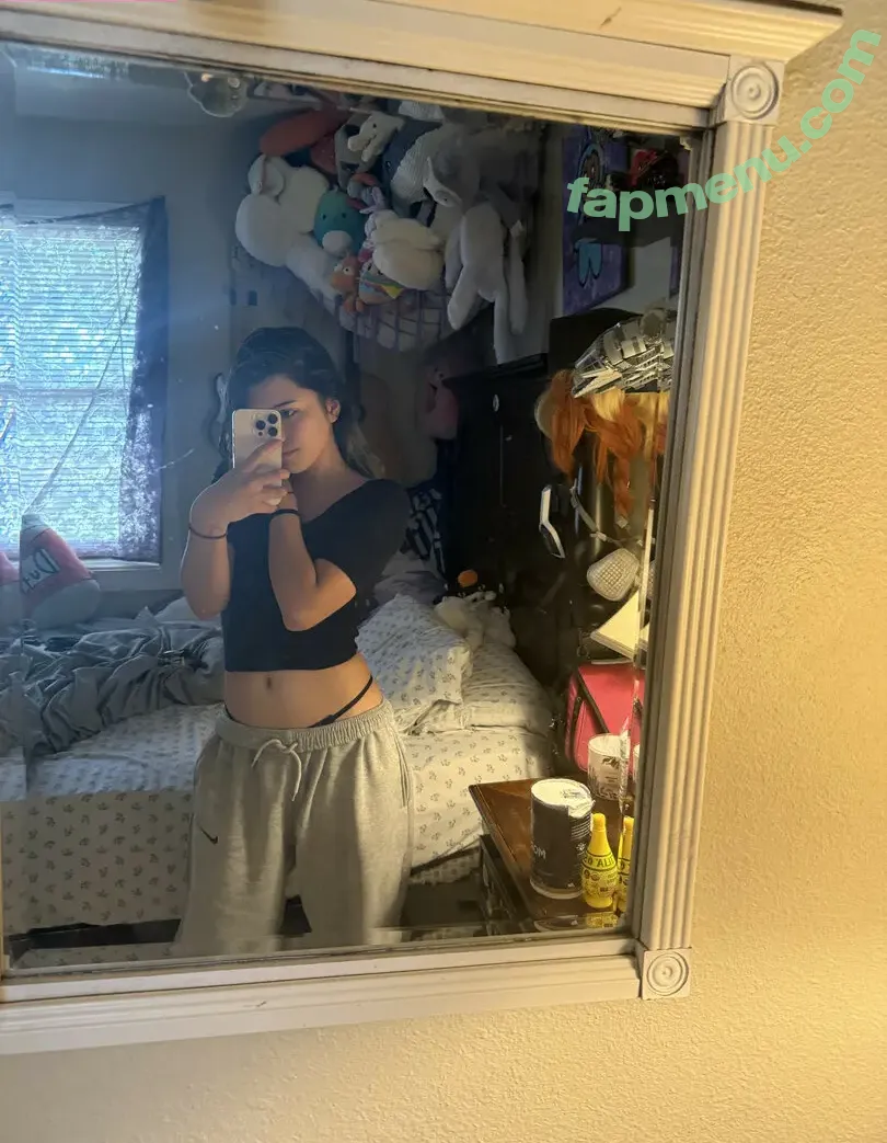 Angelina Fishtank nude photo #0213 (2and3dar_t / Purplemoths143 / angelinnareyes / purplemoths)