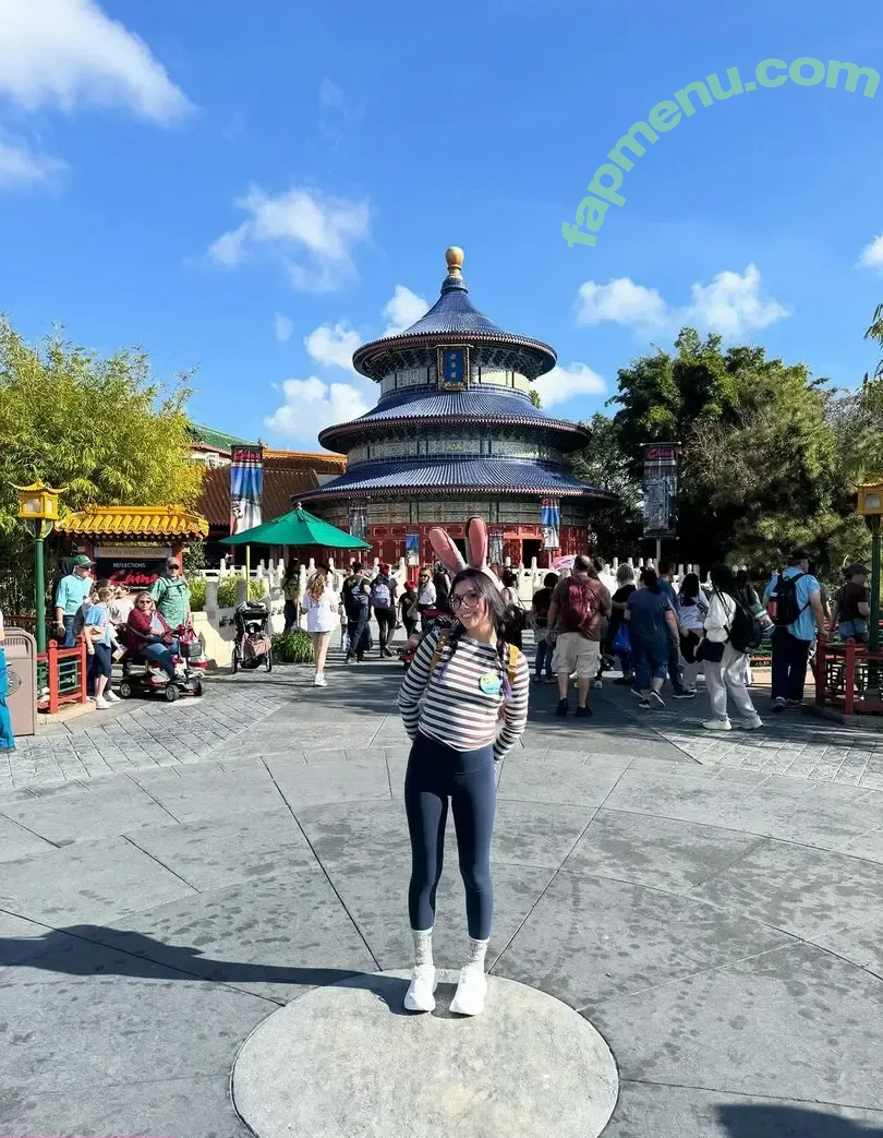 Angelina Fishtank nude photo #0218 (2and3dar_t / Purplemoths143 / angelinnareyes / purplemoths)