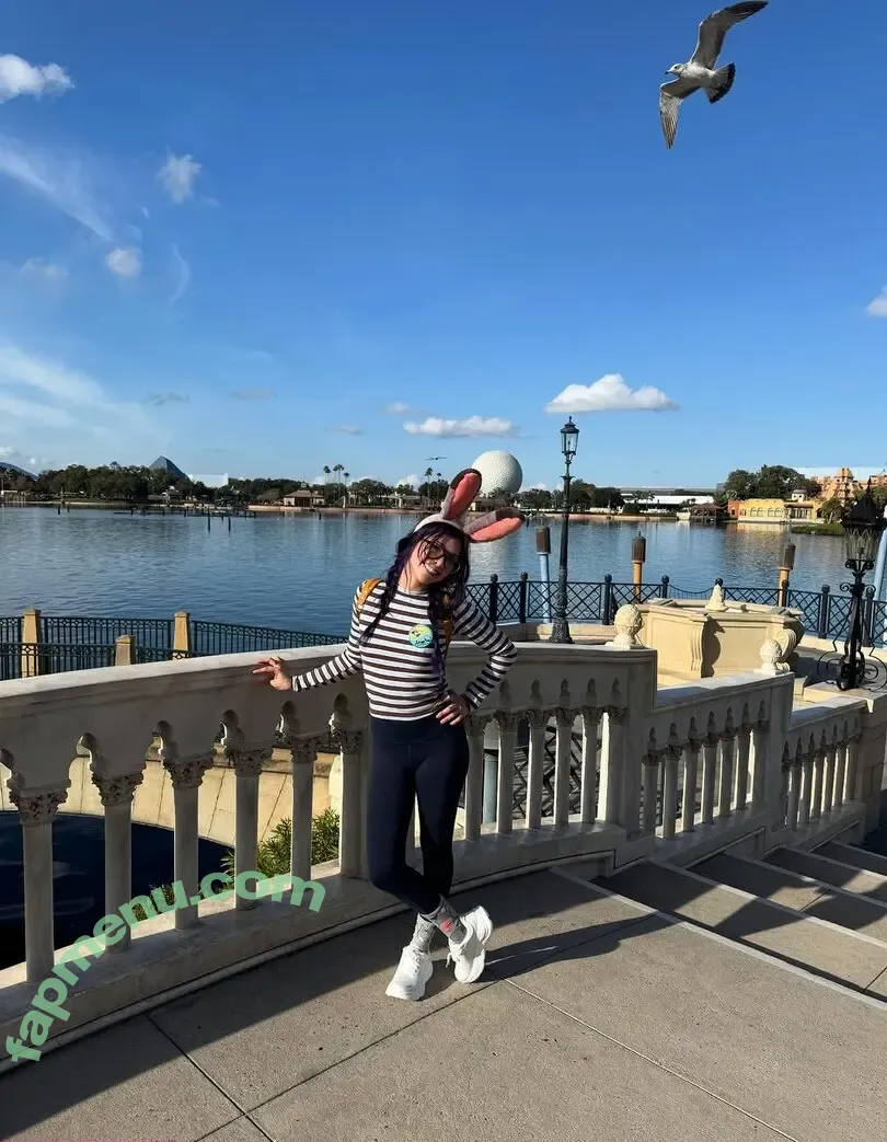 Angelina Fishtank nude photo #0221 (2and3dar_t / Purplemoths143 / angelinnareyes / purplemoths)