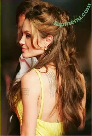 Angelina Jolie / Jolie1975 / angelinajolie nude photo #0943