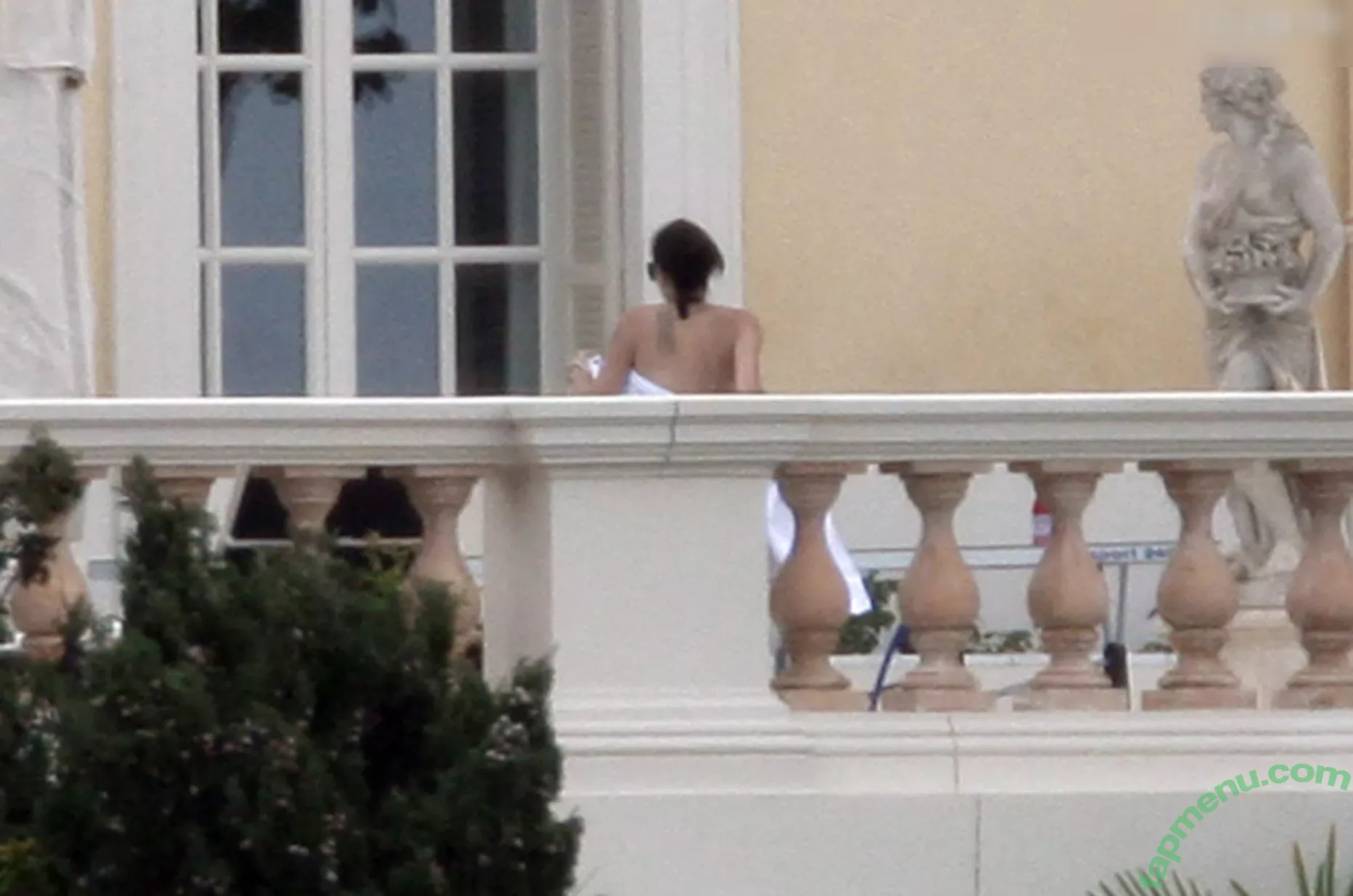 Angelina Jolie nude photo #0408 (angelinajolie)