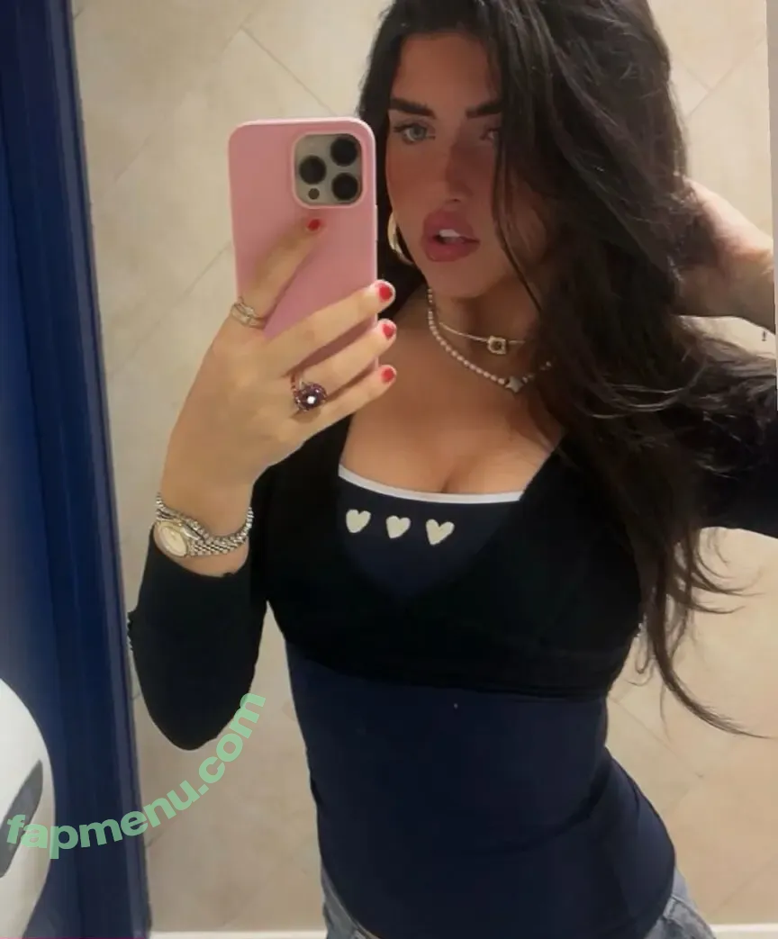Angelina Jordan nude photo #0004 (Singer / angelinajordana)