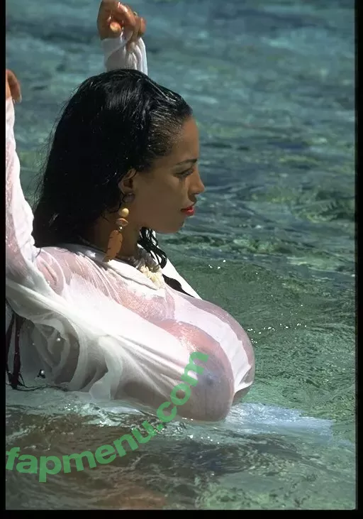 Angelique Dos Santos nude photo #0057 (Busty Angelique / karolhann)