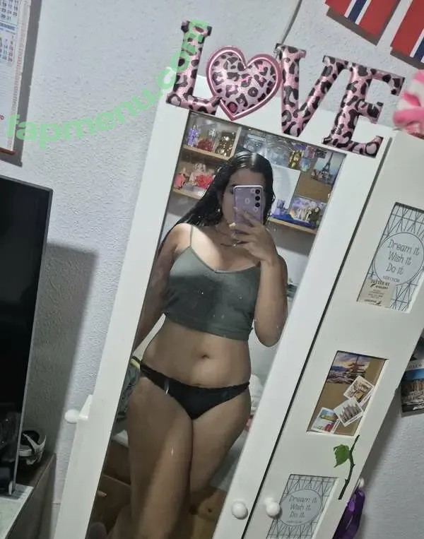 Angie Acosta nude photo #0011 (angiieacoss18 / gigiiiiie)