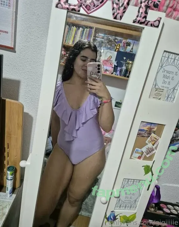 Angie Acosta nude photo #0017 (angiieacoss18 / gigiiiiie)