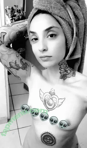 Angie.arena nude photo #0017