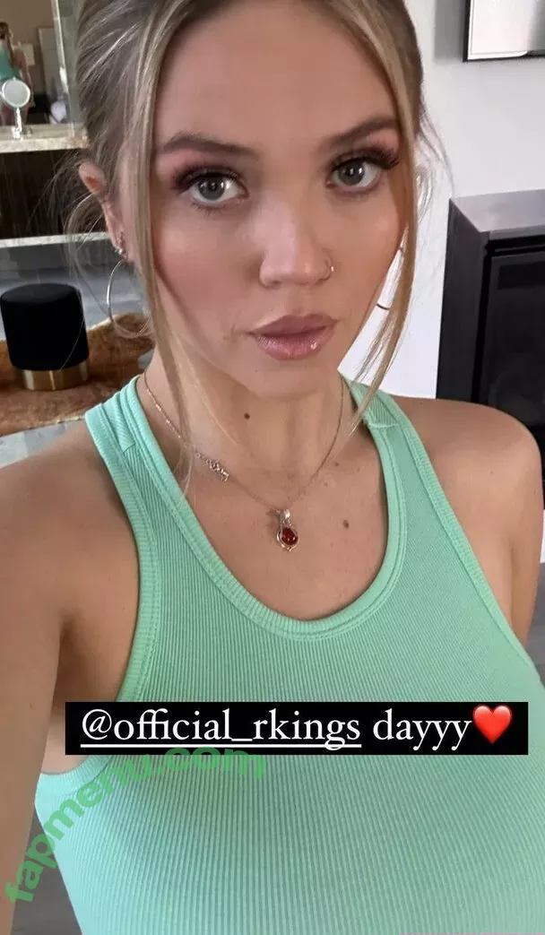 Angie Faith nude photo #0005 (Angiechatur / angiefaith)