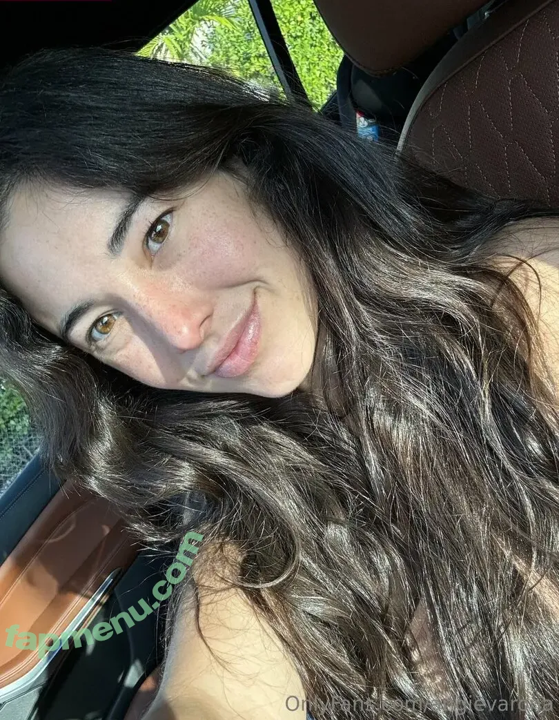 Angie Varona nude photo #0001 (angievarona)