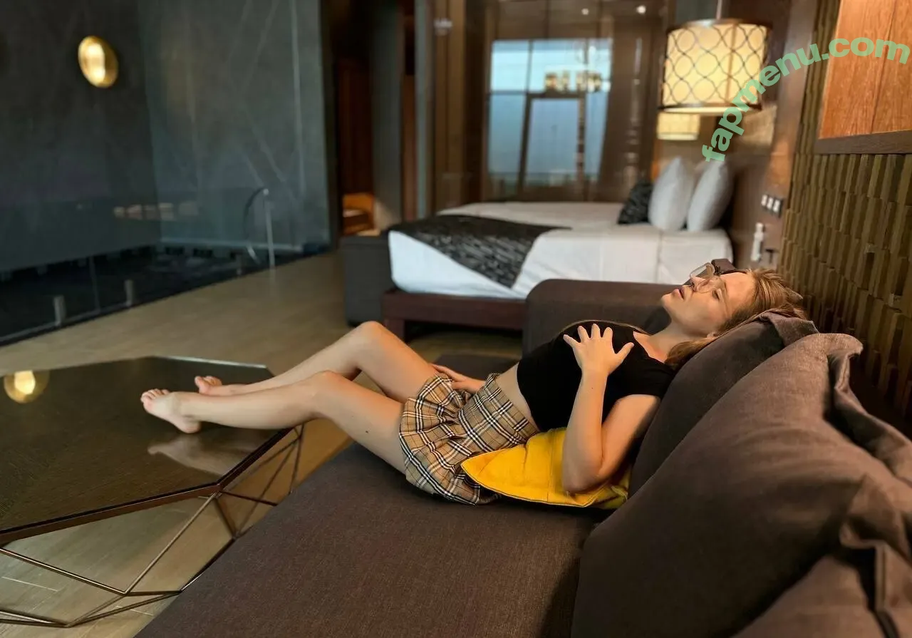 angilskinner nude photo #0031 (angil_skinner)