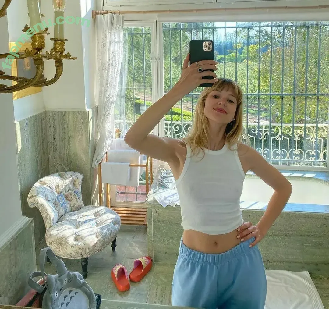 Angèle nude photo #0020 (angele_vl)