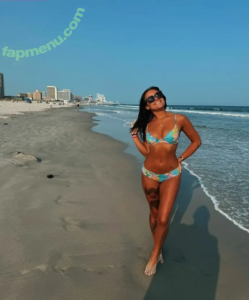 Ani Hayes nude photo #0006 (anihayes / sarahhayes)