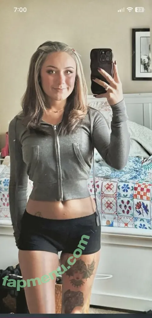 Ani Hayes nude photo #0041 (anihayes / sarahhayes)