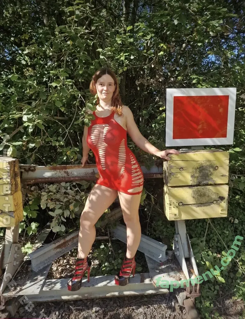 Ani_ka93 nude photo #0240 (Ani_ka1993)